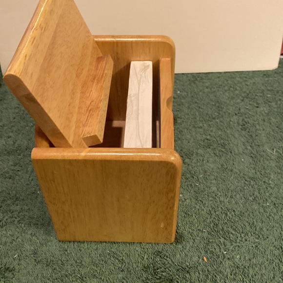 Wooden Index Card File with new package of 3x5 index cards - Picture 4 of 7